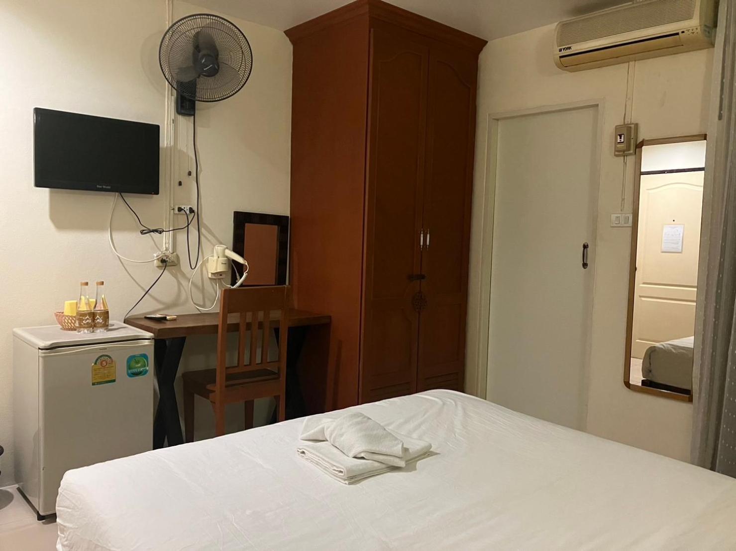 Md House Hotel Csiangmaj Kültér fotó