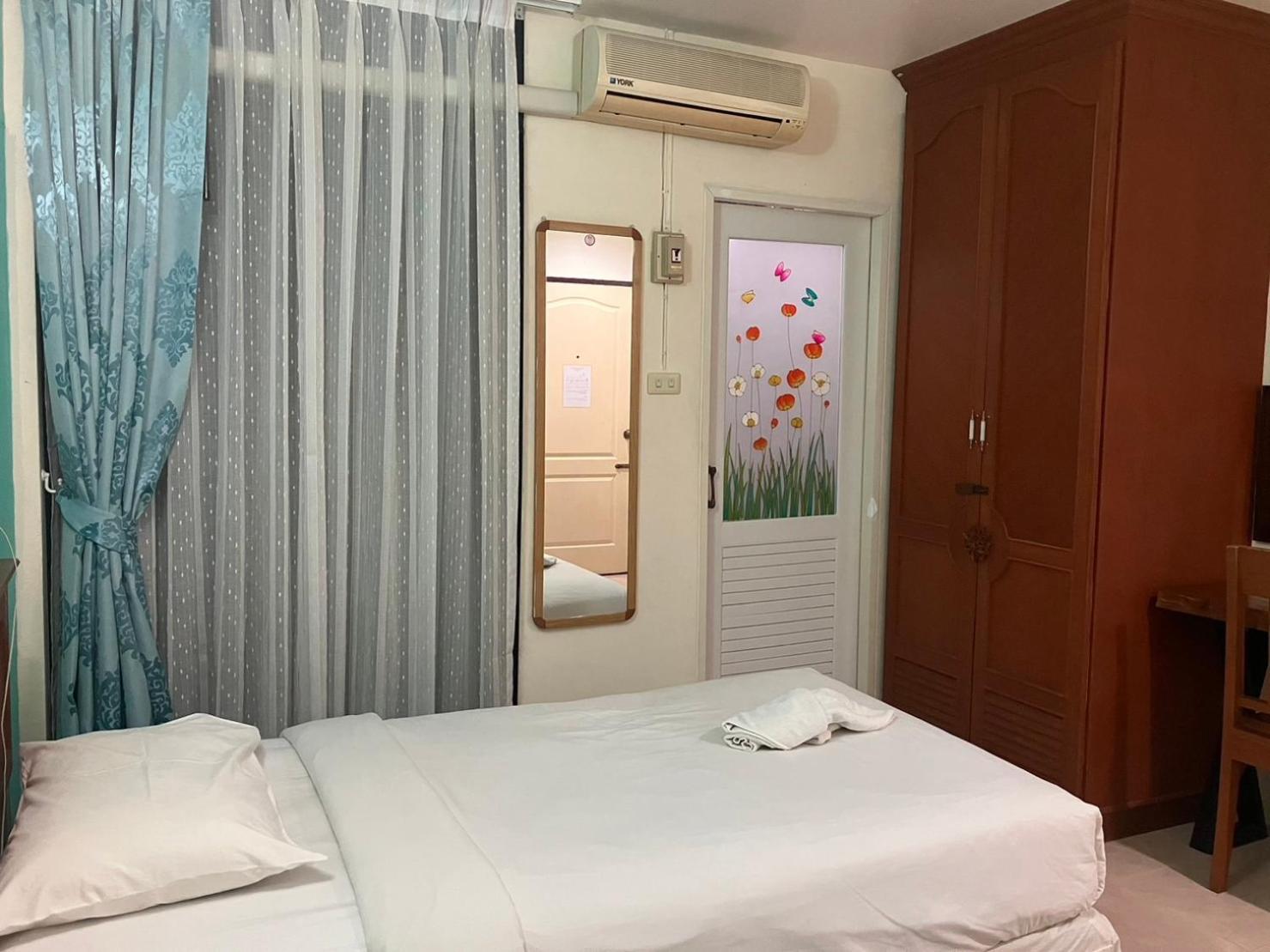 Md House Hotel Csiangmaj Kültér fotó